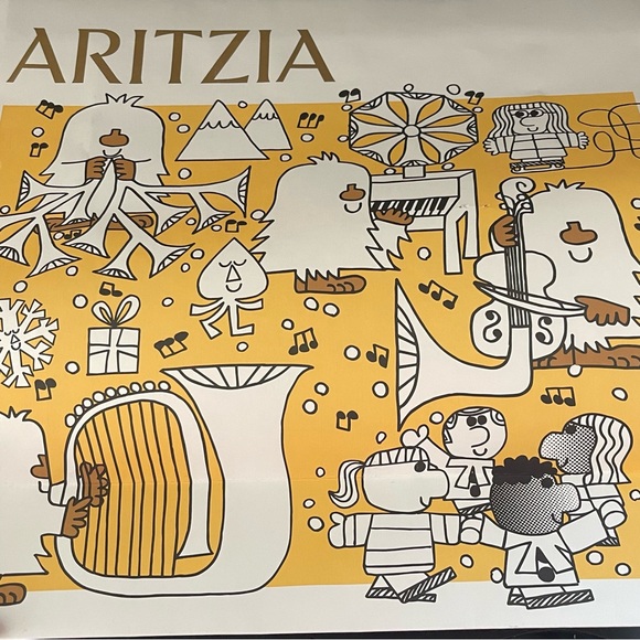 Aritzia Holiday 2021 Gift Bag - Picture 2 of 5
